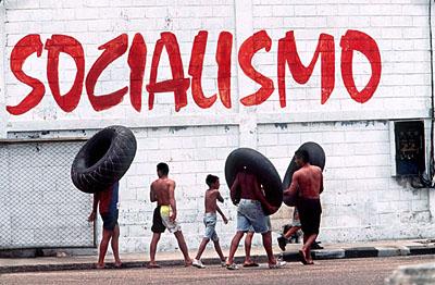 Aprende las diferencias entre marxismo, comunismo y socialismo.