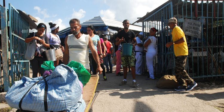 mercado negro en Cuba